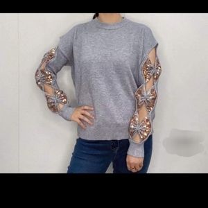 Ligh sweater with bows on the sleeves, Vinizbena brand, size L